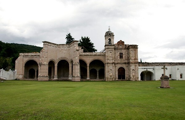 Capilla abierta & church façade - Capilla abierta