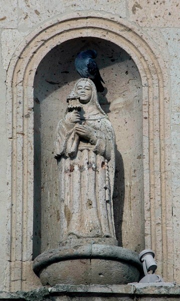 San Francisco, façade statue (right), St. Clare - Tesistán, Jalisco