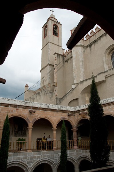 Cloister & bell-tower - San José