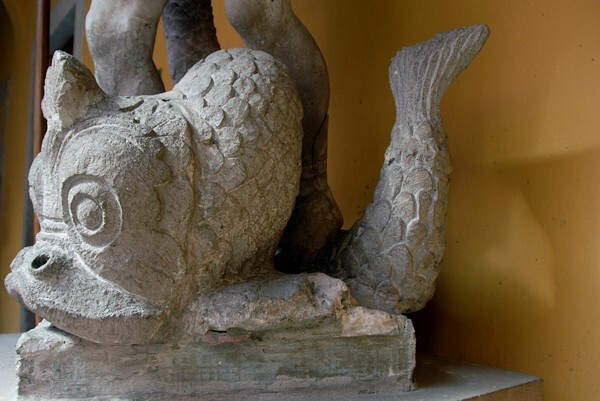 Fuente de Neptuno (original), detail - Palacio Municipal, Neptuno (original sculpture)