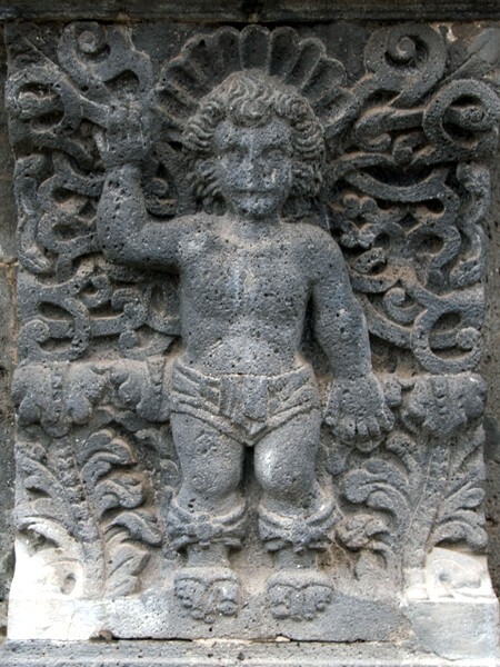 San Pedro, façade portal, pillar base, cherub - Zacatlán, Puebla