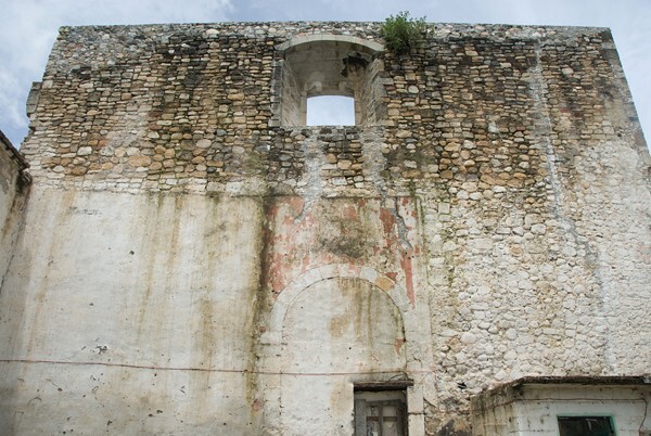 Exterior wall - La Comunidad