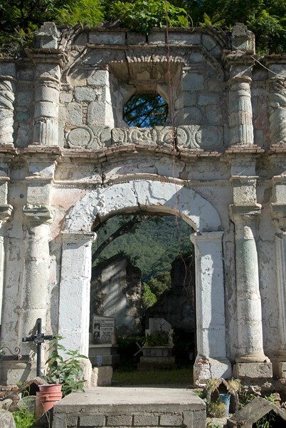 El Calvario, façade - Guelatao, Oaxaca