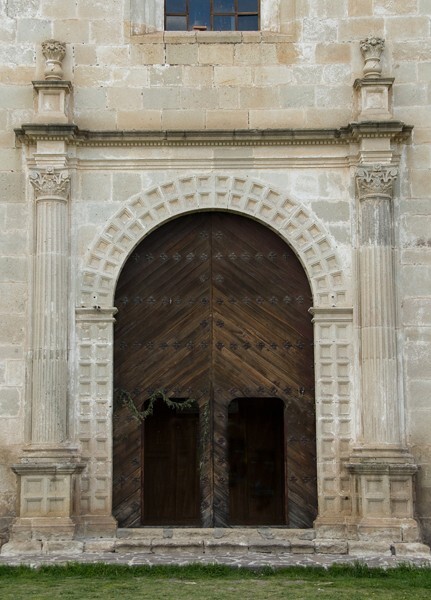 Façade portal - Façade, portería, atrial cross, lateral portal & capilla abierta