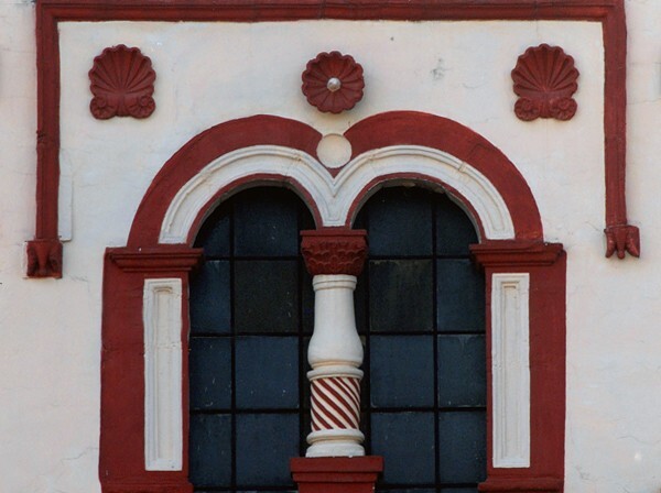 La Santa Cruz, façade ajimez - Tanaco, Michoacán