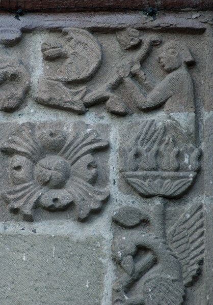 El Cristo Rey, façade, main portal, right spandrel detail - Tulpetlac, México
