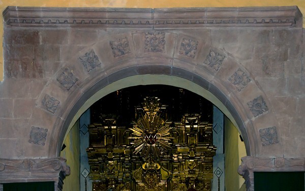 Santiago, chancel arch alfiz - Atotonilco Tula, Hidalgo