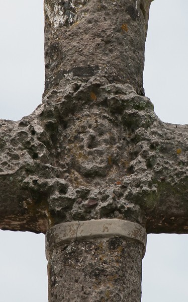 Front crossing. - Cross of Doendó