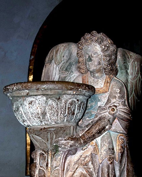 Holy water stoup, detail - Santa Ana, high & nave altars