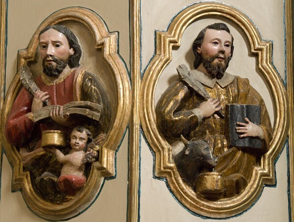 San Nicolás de Tolentino, pulpit detail, SS Matthew & Luke - Actopan, Hidalgo