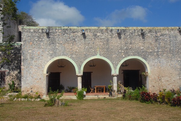Kikil, Yucatán, San Francisco, casa curial, rear portería - Yucatán