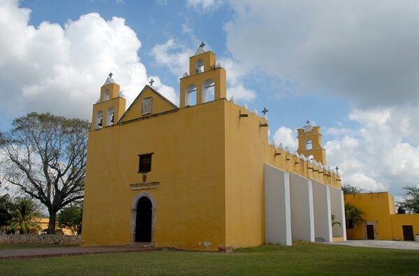 Façade, espadañas & buttressing - Cholul, Yucatán
