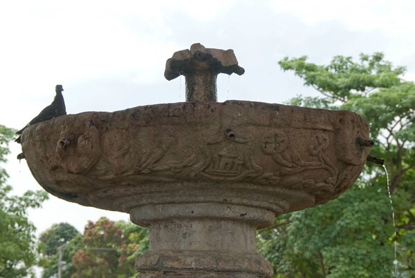 Fountain basin - Fuente La Pila o La Corona