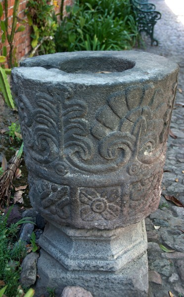 Santa Cecilia, cuauhxicalli-baptismal font - Acatitlán, México