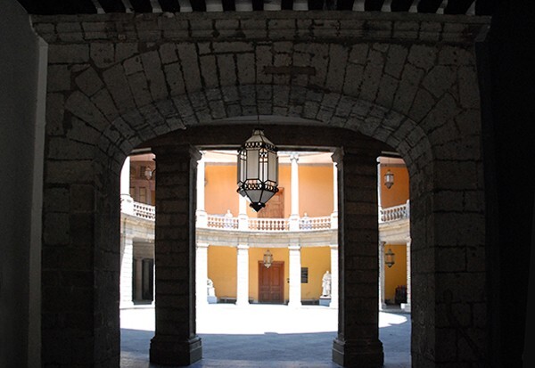 Rotunda, lower story - Palacio Buenavista (Museo de San Carlos)