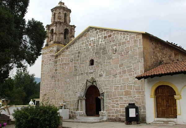 San Bartolo, façade & bell-tower - San Bartolo Amanalco, México