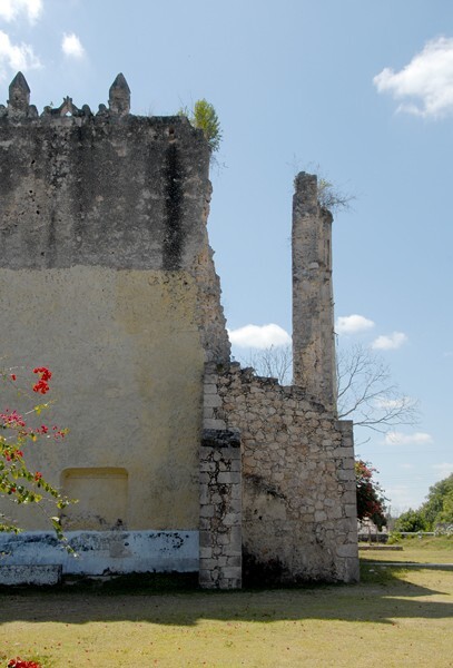 San Agustín, exterior nave & bell-tower ruins - Tihosuco, Quintana Roo