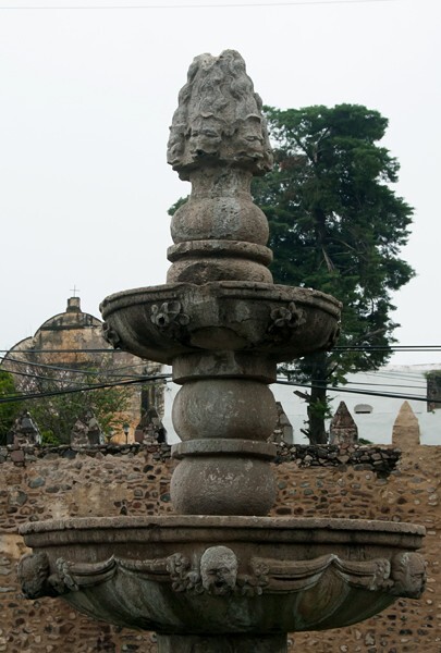 Santiago Apóstol, zócalo fountain, basin & finial - Ocuituco, Morelos