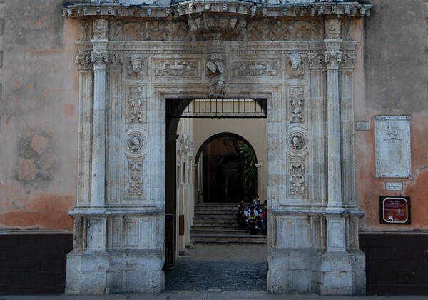 Casa de Montejo, façade portal - Casa de Montejo
