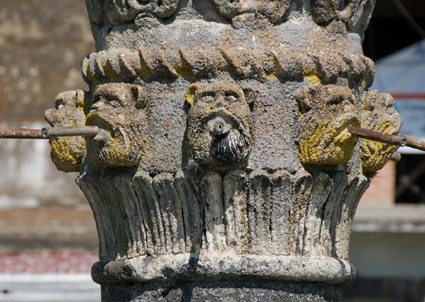 Tochimilco, Puebla, Fuente de los Sabores, spouts - Tochimilco, Puebla