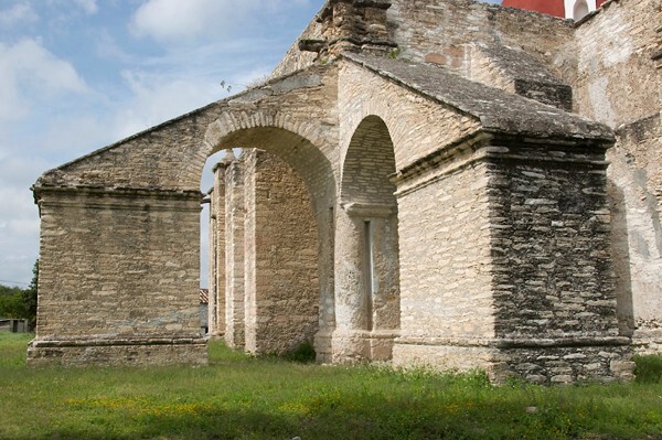 Santiago Apóstol, apse buttressing - Teotongo, Oaxaca