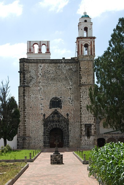 Tochimilco, Puebla, Asunción de Nuestra Señora, façade & atrial cro - Tochimilco, Puebla