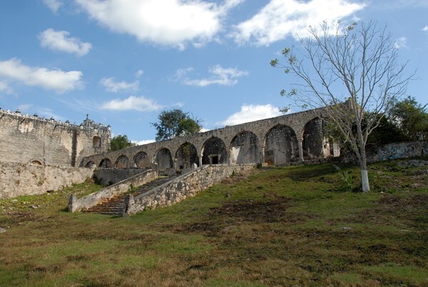 San Juan Bautista, portería - Tixcacaltutyub, Yucatán