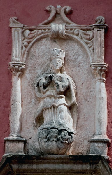 Façade, upper relief relief, Virgin Immaculate - La Tercera Orden
