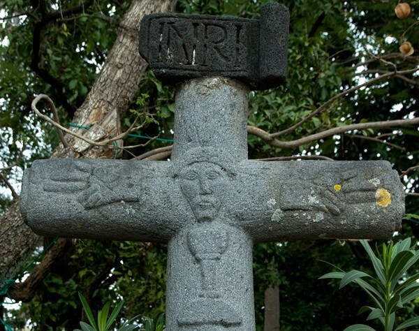 Atrial cross, front crossing - San Martín, façade, posa chapel & atrial cross