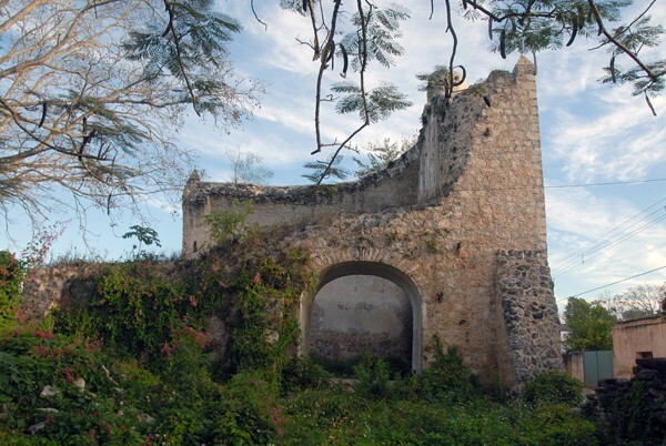San Antonio, exterior nave & sacristy door - Peto, Yucatán