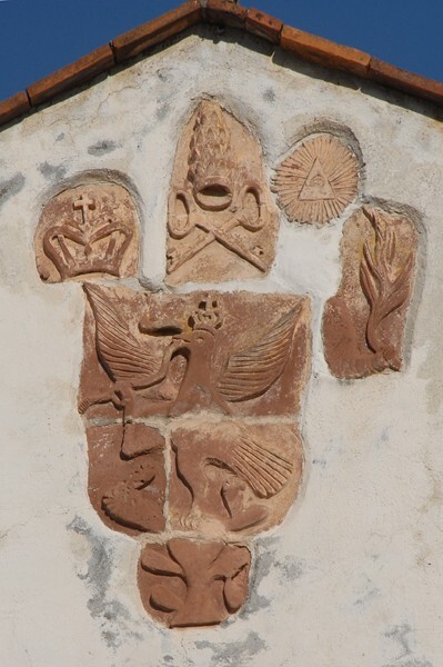 Aricutín, Michoacán, Nuestro Señor del Perdón, façade, gable reli - Aricutín, Michoacán