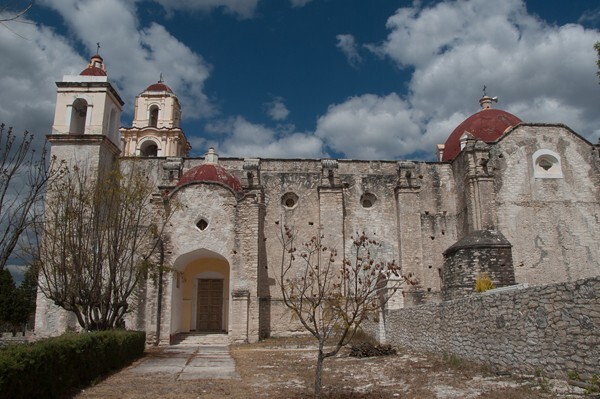 Santiago, S exterior nave - Teotongo, Oaxaca