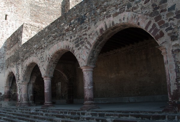 Portería - San Juan Bautista, façade, portería, porciúcula door, cistern & atrial gate