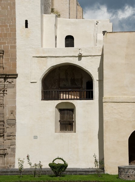Capilla abierta - San Agustín, nave, capilla abierta & atrial cross