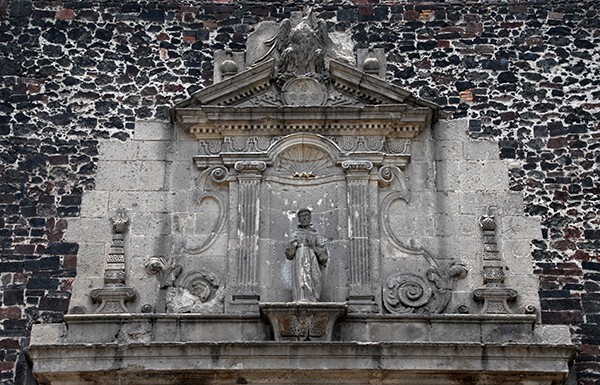 Porciúncula door, second story relief - Santiago