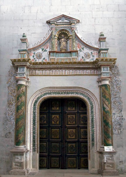 Cloister portal - Nave & sotocoro altars, statuary & pulpit