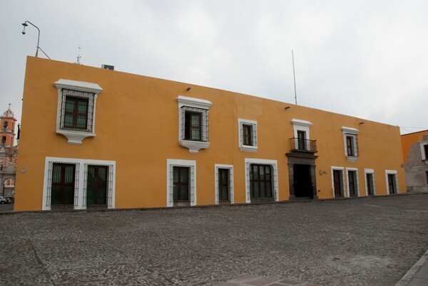 Façade & portal - Casa Aguayo