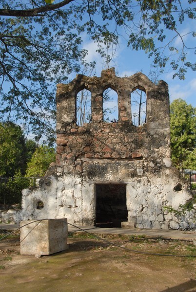 Capilla de la Virgen, façade - Tabi, Yucatán