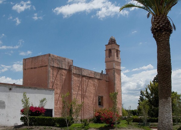 Apse & bell-tower - San Francisco, façade, roof cross, cloister