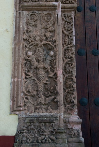 Yurishio façade portal, left pilaster & jamb - Guatápera (Pueblo Hospital), Yurishio (Hospitalito)