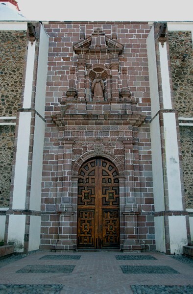 Santiago Apóstol, N portal - Tuxpan, Michoacán