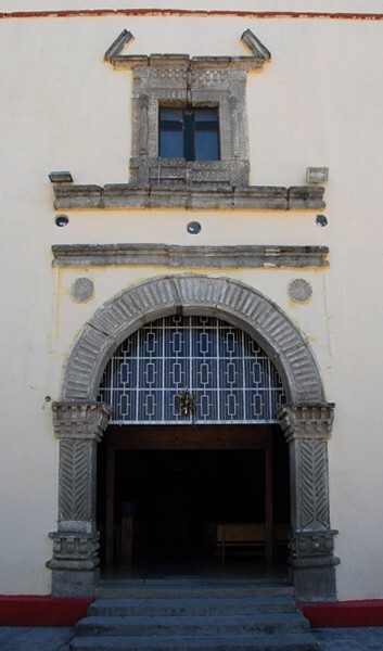 Nicolás Romero, Michoacán, San Andrés, façade main portal - Nicolás Romero (once San Pedro Azcapotzaltongo)