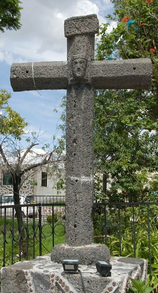 San Francisco, atrial cross, front - San Francisco Cuautliquixca, México