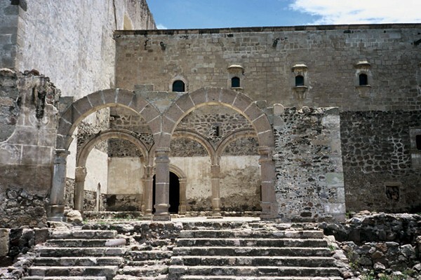 Portería - San Andrés, façade, capilla abierta, portería, posas, atrial cross & nave