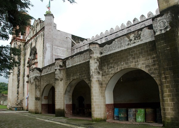 Portería & façade - San Guillermo