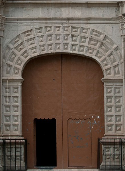 Façade portal - Santa María de la Asunción