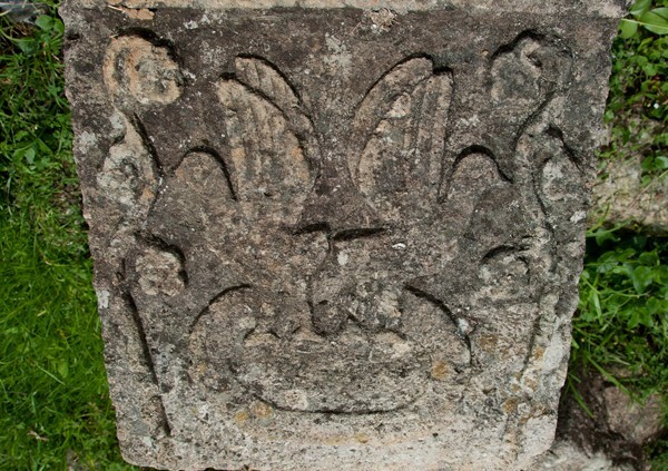 Dislodged capital - Los Santos Reyes