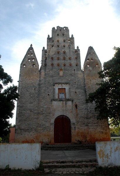 La Asunción, façade & espadaña - Tixcuytún, Yucatán