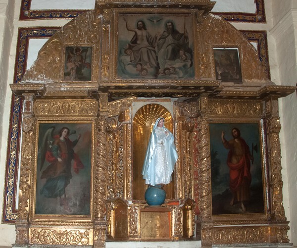 Santa María, nave Nuestra Señora del Apocalipsis altar - Santa María Nativitas, Hidalgo
