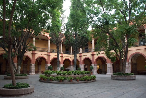 Universidad Autónoma, patio - San Luis Potosí, San Luis Potosí